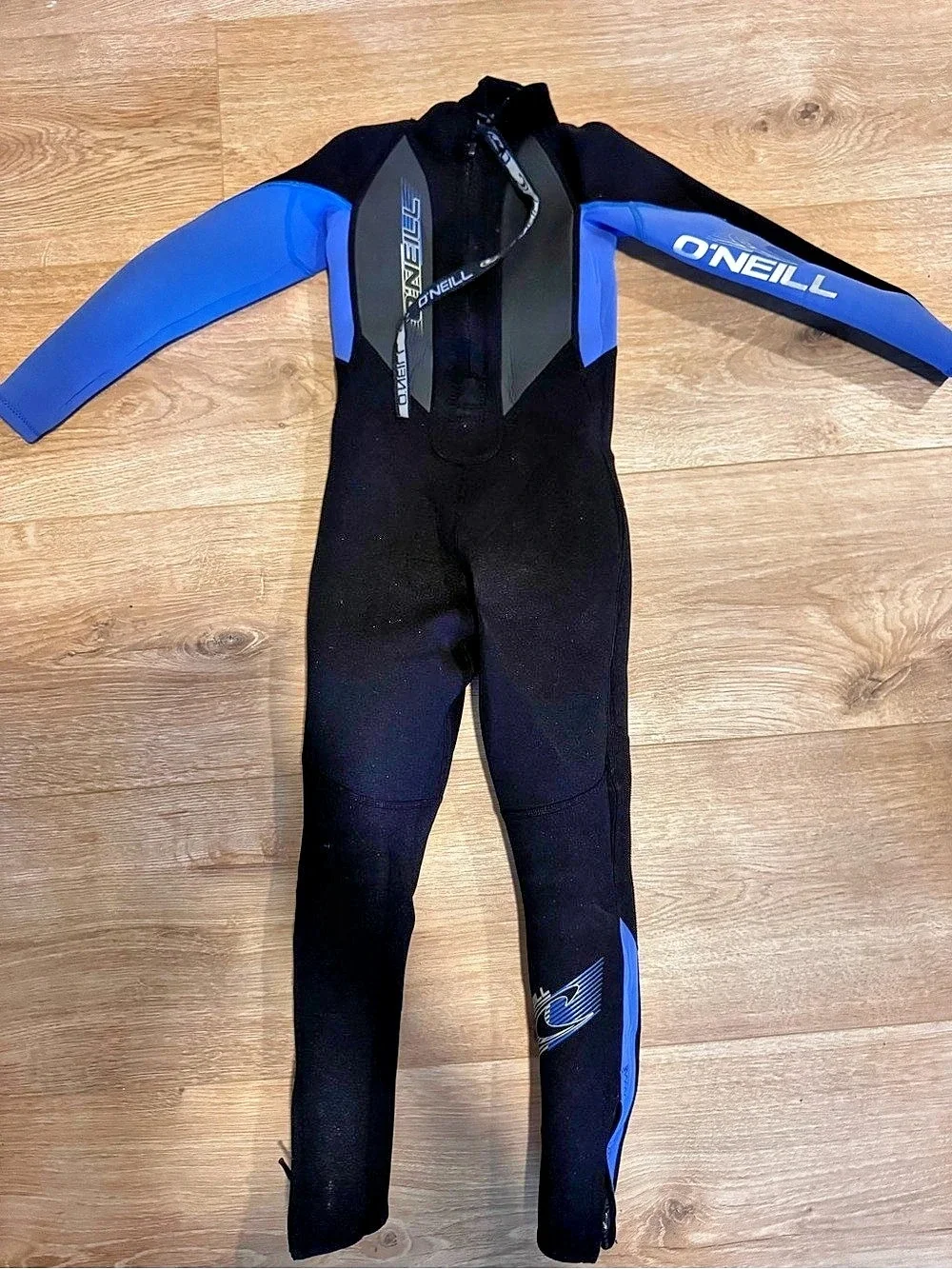 Boys O'Neill Reactor II Wetsuit Black & Blue Size 6